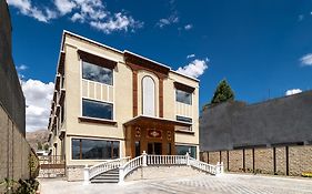 Charmwood Hotel